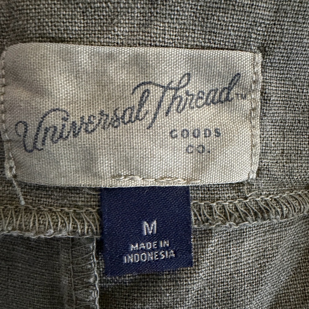 Universal Thread Gray Textured Fabric - image 3